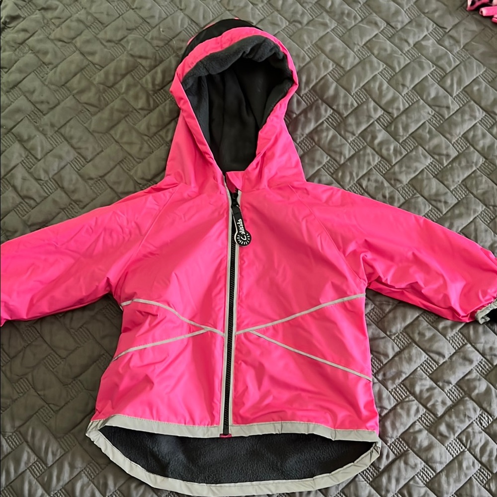 Sporty Pink Raincoat with Water-Resistant Fabric